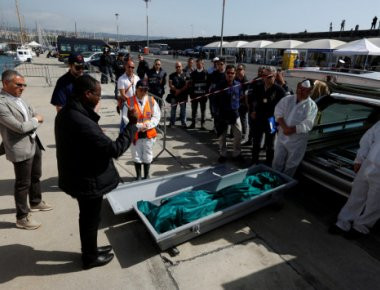 Συγκλονιστικό: Δουλέμποροι σκότωσαν μετανάστη εξαιτίας ενός καπέλου (φωτό)